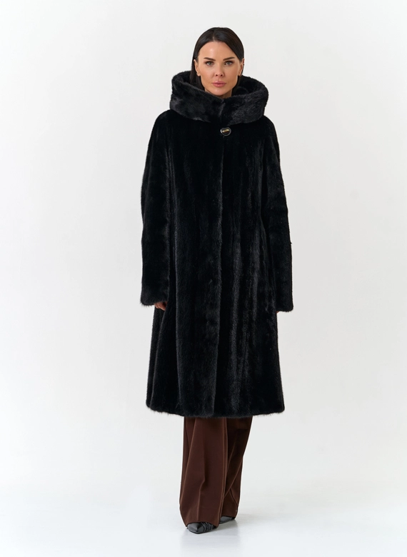 Шуба из меха норки с капюшоном