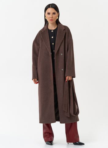 Женское пальто с английским воротником