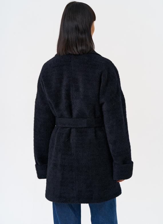 Женское полупальто с английским воротником