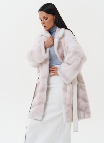 Шуба из норки с английским воротником 