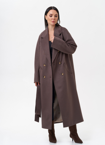 Длинное двубортное пальто с английским воротником