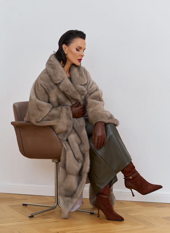 Норковая шуба оверсайз с английским воротником