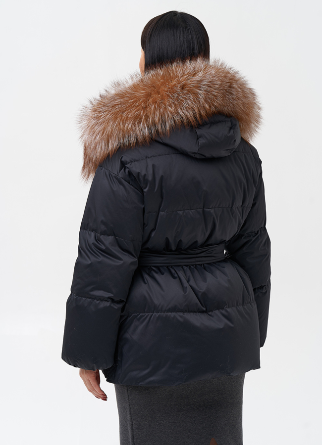 Женский пуховик с отделкой из меха лисы модель № 28521 универмаг малина