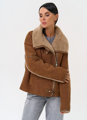 Короткая дубленка с воротником