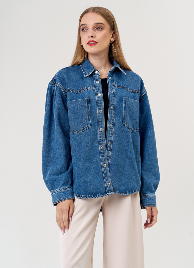 Куртка джинсовая синего цвета модель № 21179 меха малина