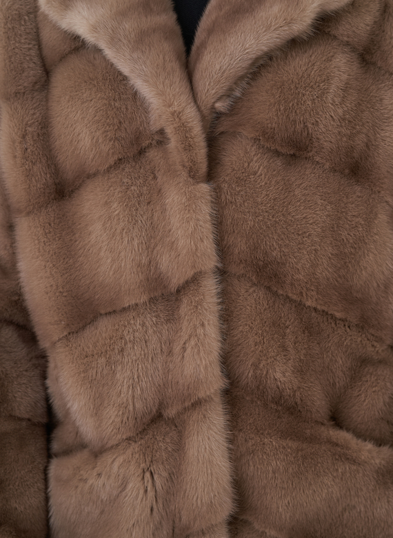 Шуба из норки с английским воротником 