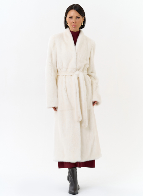 Белая шуба из меха норки с поясом