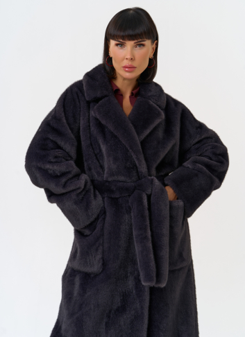 Женское пальто из эко меха с поясом