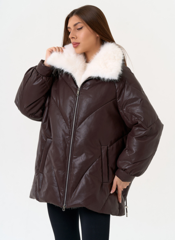 Женский пуховик из эко кожи коричневого цвета