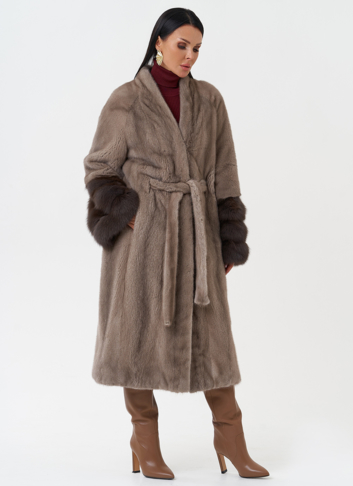 Шуба из меха скандинавской норки