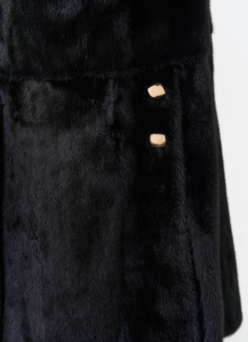 Женская шуба из скандинавской норки с капюшоном