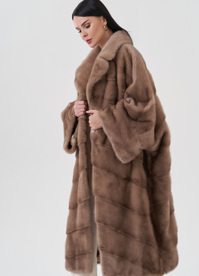 Шуба оверсайз с английским воротником  модель № 25423 универмаг малина