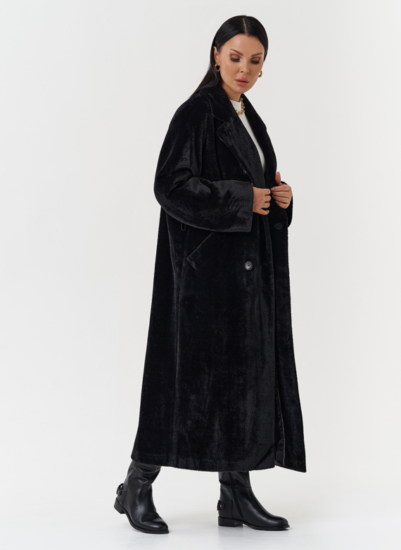 Утепленное пальто из эко меха