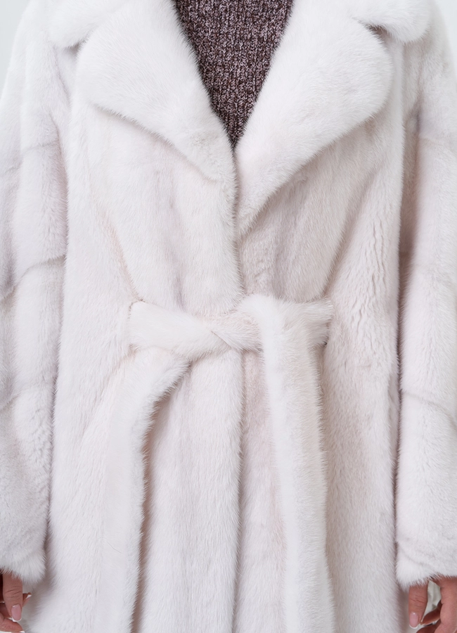 Светлая норковая шуба модель № 29167 в кредит фото
