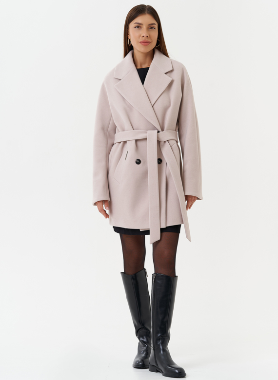 Двубортное светлое пальто