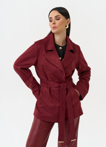 Женская куртка из эко замши бордового цвета