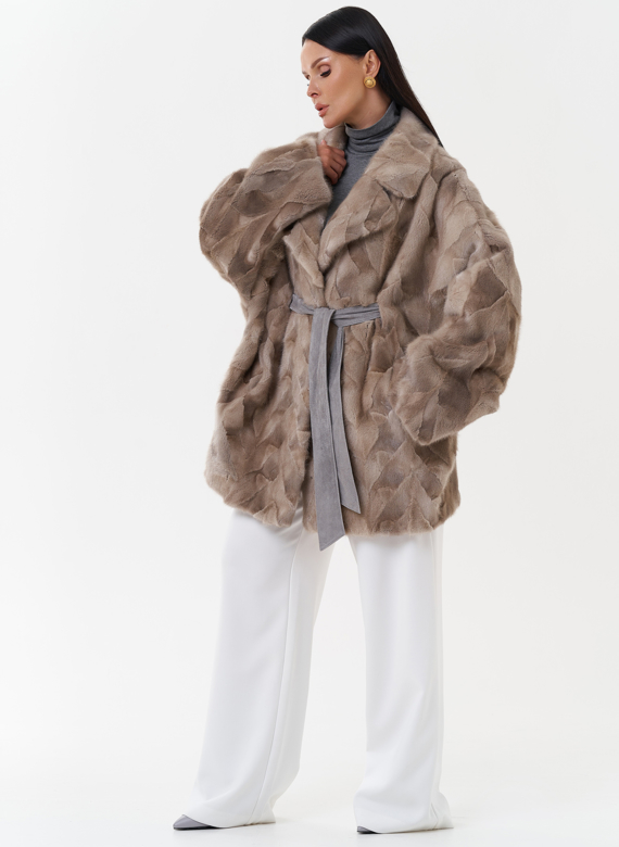 Шуба из меха скандинавской норки с поясом